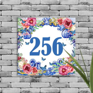 Número Residencial de Casa com flores e borboletas em Azulejo 15,5x15,5 cm Português Colorido Queimado a Forno   -